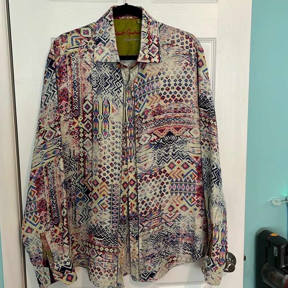 Beautiful Robert Graham Limited Edition shirt in large